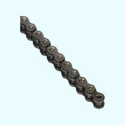 D.I.D 428 HD steel drive chain for small bikes with 136 links and spring link, suitable for 125cc engines, shown in close-up.