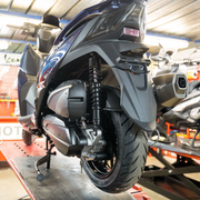 EasyBlock compatible with Kymco Agility 300 and X-Town 300, includes M8 bolts for scooter maintenance or repair.