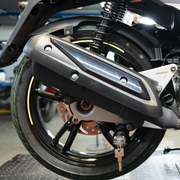 EasyBlock compatible with Peugeot Tweet, Symphony, Jet 14, Kisbee M 125 E5+ scooter, featuring sleek design and brand logo.