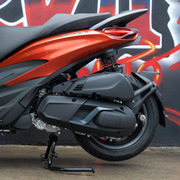 EasyBlock compatible with Piaggio MP3 400cc HPE Dx, includes M8 x 50 bolt for secure fitting, black mechanical component.