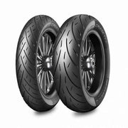 Metzeler CruiseTec rear motorcycle tyre 240/50R16M/CTL 84V with tread pattern for touring and cruising bikes.